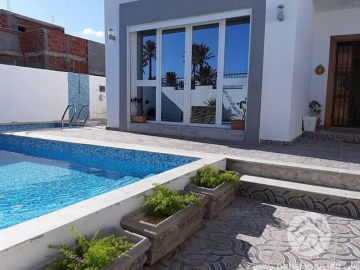 L 231 -                            بيع
                           Villa avec piscine Djerba